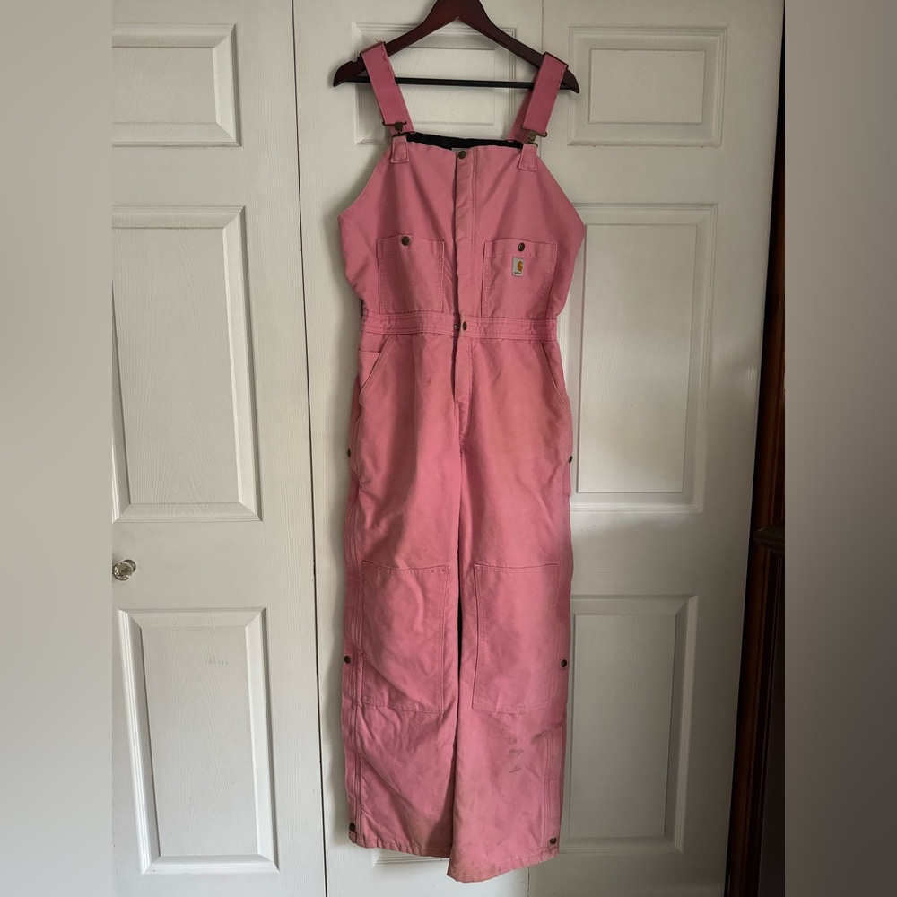 Vintage pink Carhartt overalls 
Pre-owned, insulated, double knee, Heavy Duty